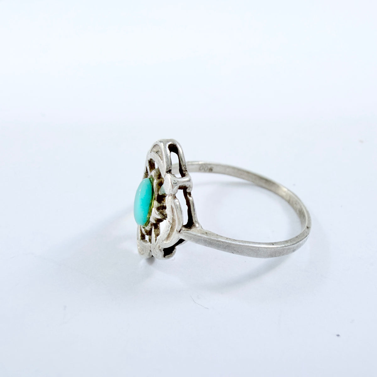 Vintage Solid 900 Silver Turquoise Ring.
