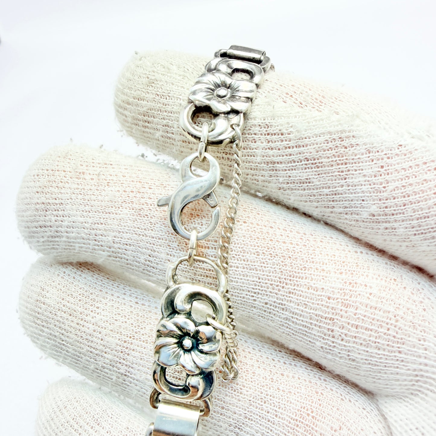 Sweden / Denmark ca 1950. Solid Silver Flower Bracelet. Later Replacement Clasp