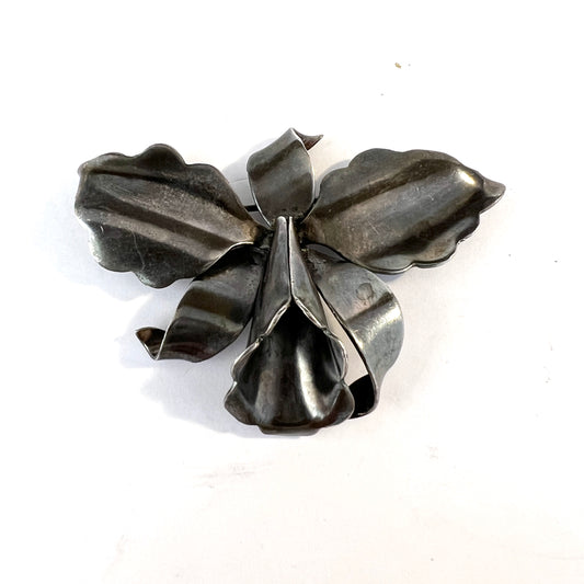 Hector Aguilar, Taxco Mexico 1940s Sterling 940 Silver Orchid Brooch.