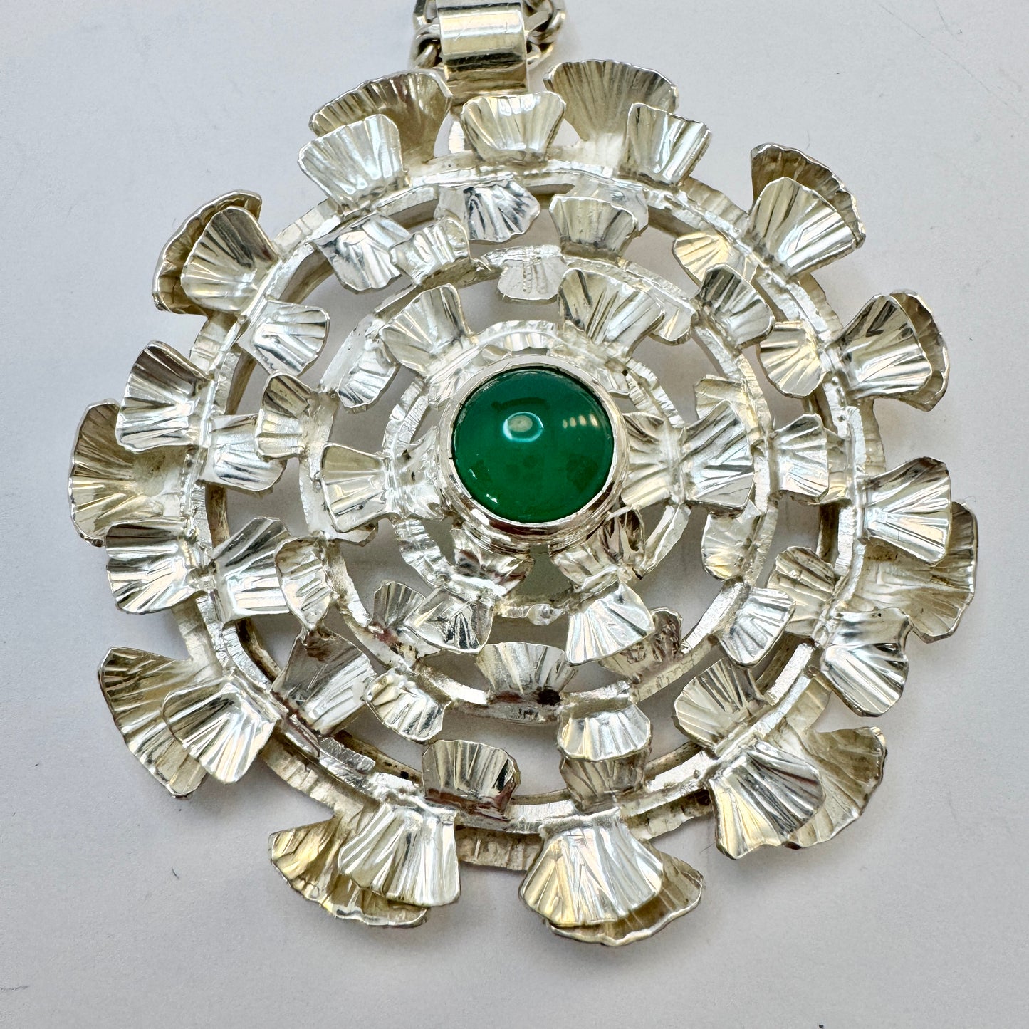 Claes E Giertta, Sweden 1971. Large Vintage Sterling Silver Chrysoprase Pendant Necklace. Signed.