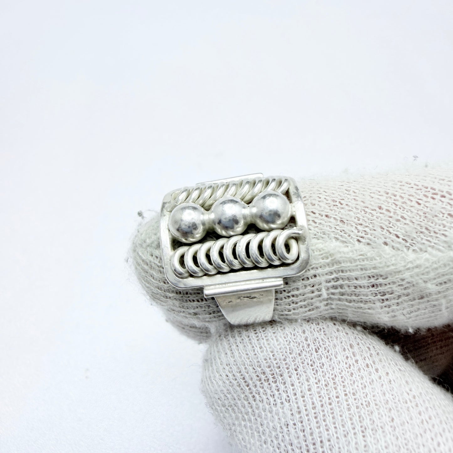 Bernhard Hertz, Denmark ca 1940. Vintage Solid Siler Ring.