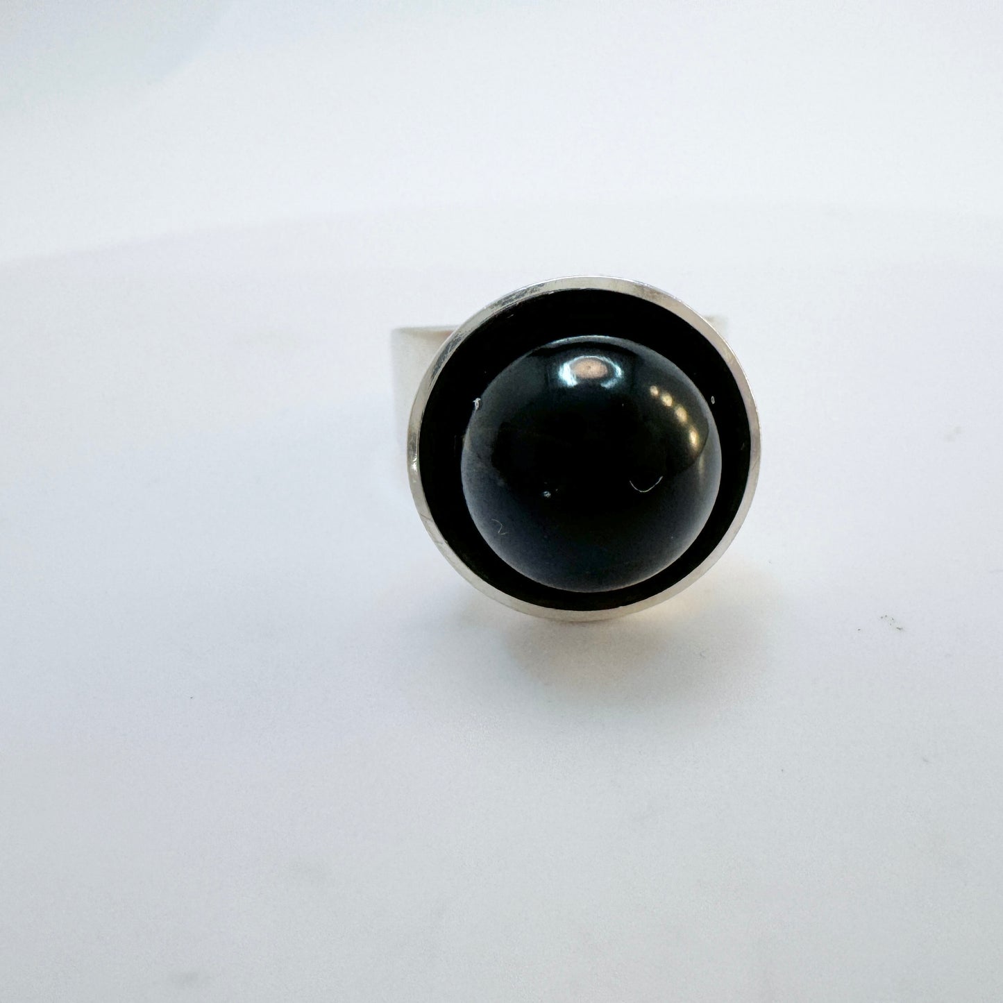 Turun Hopea, Finland 1964. Vintage Solid Silver Onyx Ring.