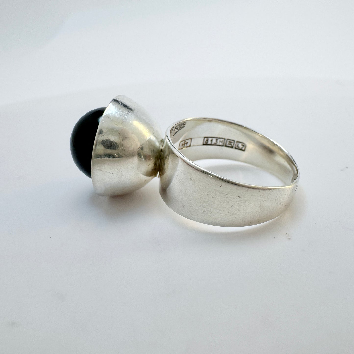 Turun Hopea, Finland 1964. Vintage Solid Silver Onyx Ring.