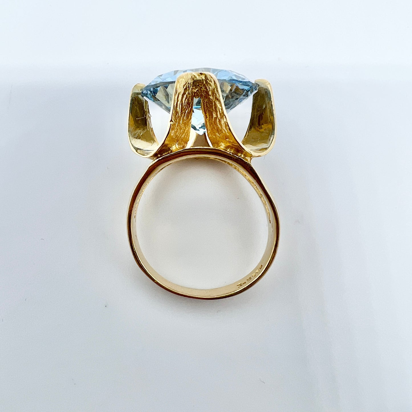Vintage 1960s. Bold 18k Gold Icy Blue Synthetic Spinel Ring.