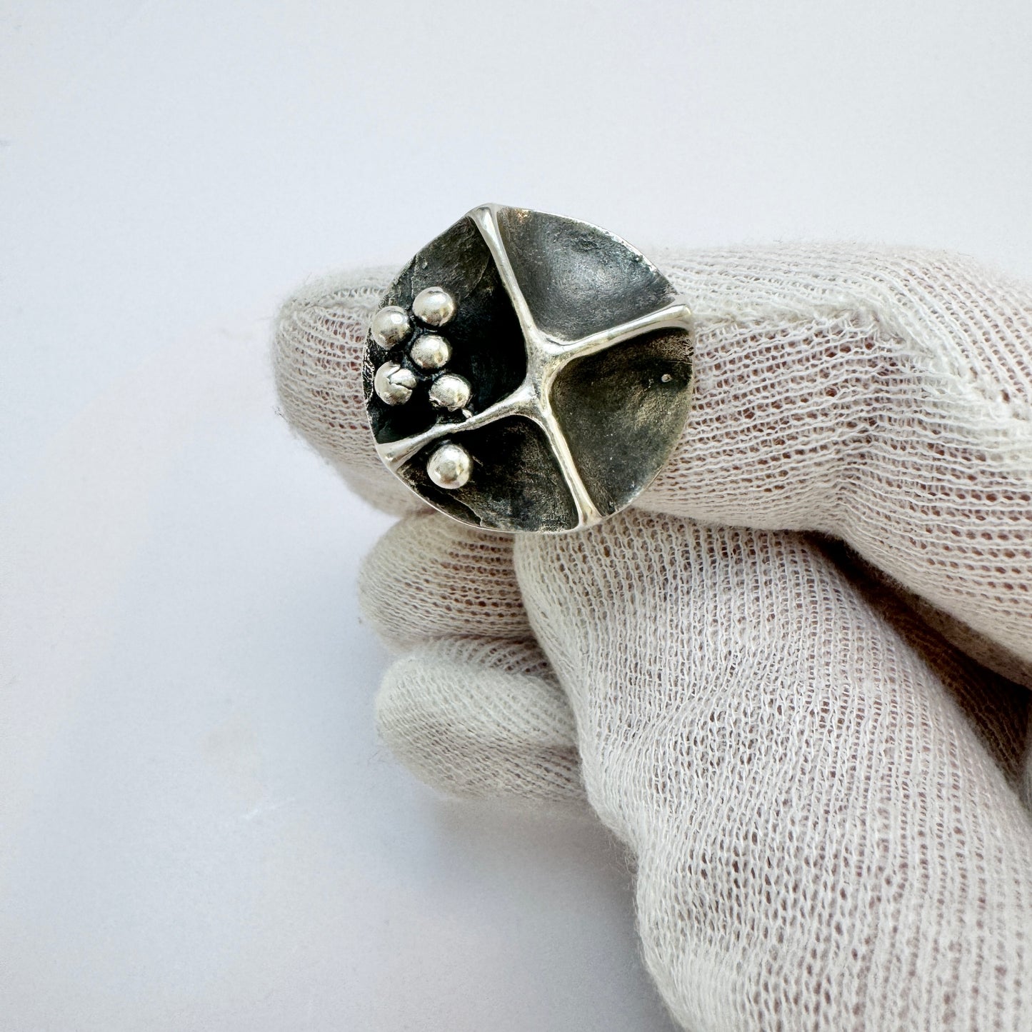 Alpo Tammi, Finland 1971. Vintage Modernist Brutalist Silver Ring.