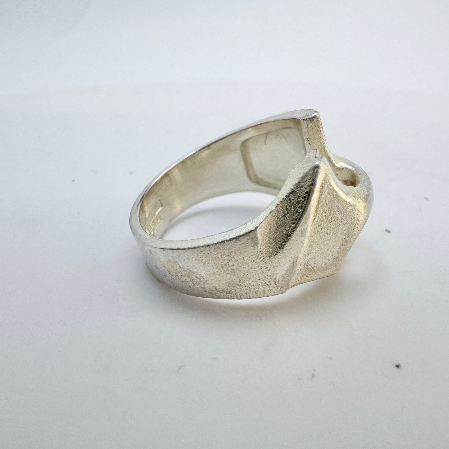 Bjorn Weckstrom for Lapponia, Finland 1993. Vintage Sterling Silver Ring. Design: Styks