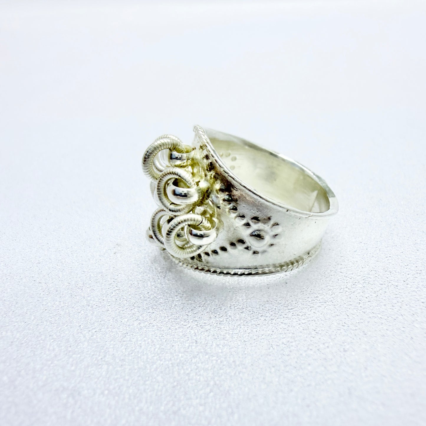 KNN, Sweden. Vintage Sterling Silver Traditional Sami / Laplander Ring