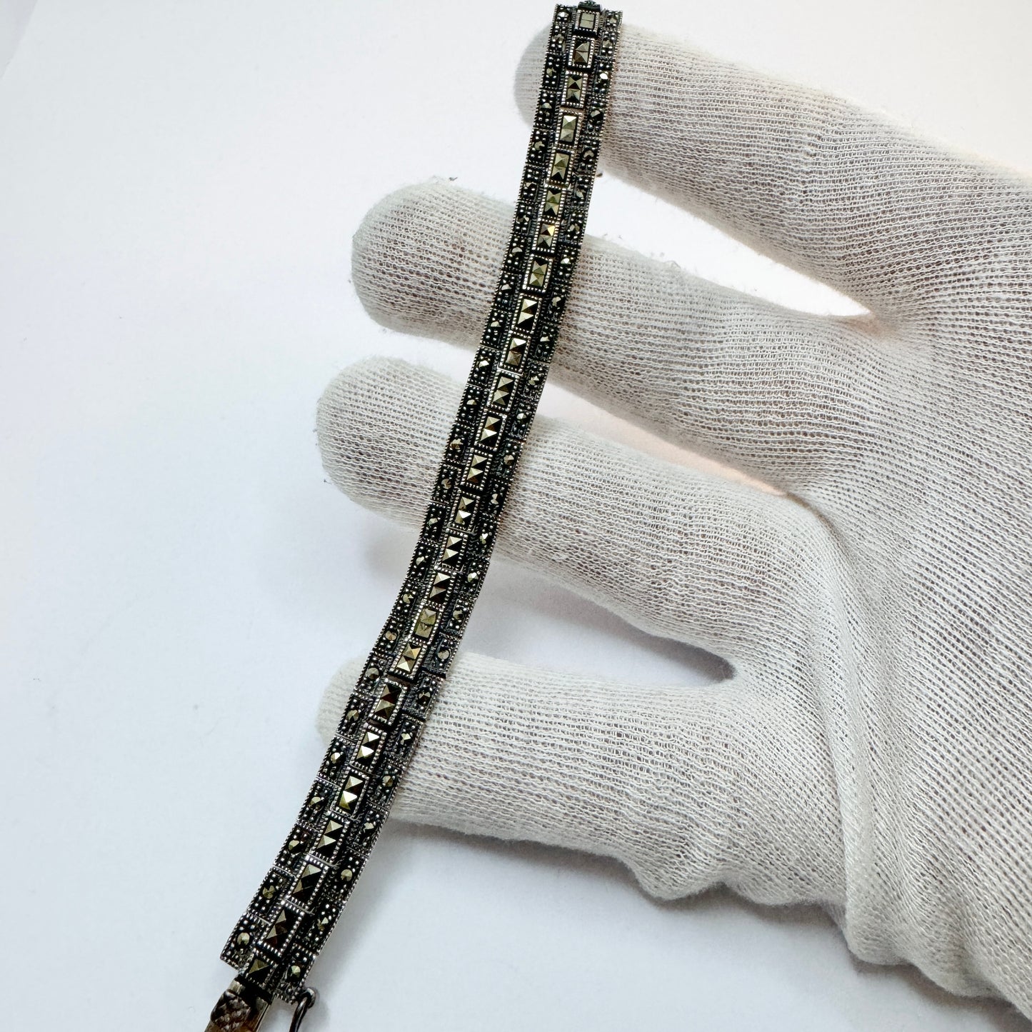 Vintage c 1950s Sterling Silver Marcasite Bracelet.