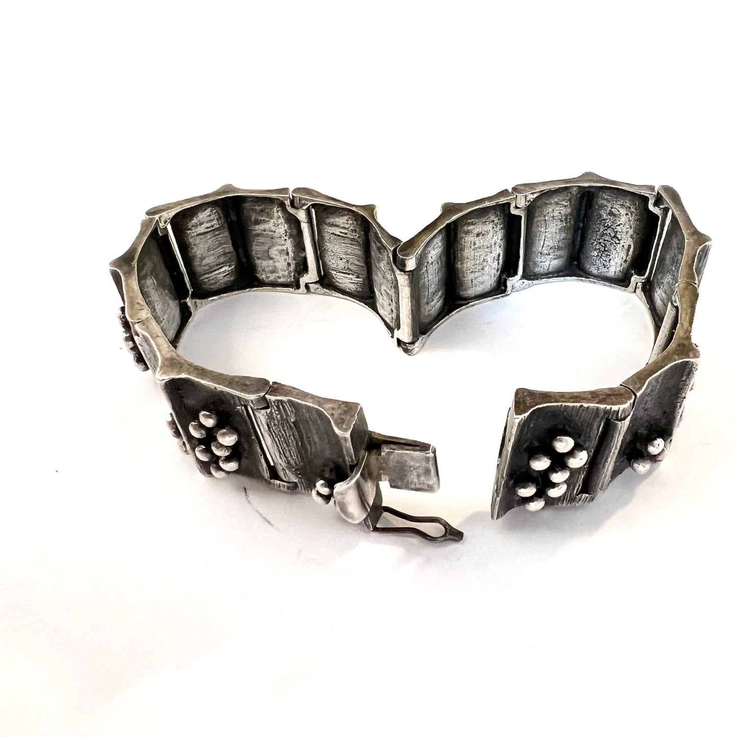 Alpo Tammi, Finland for Örneus Sweden 1973. Vintage Modernist Solid Silver Bracelet.