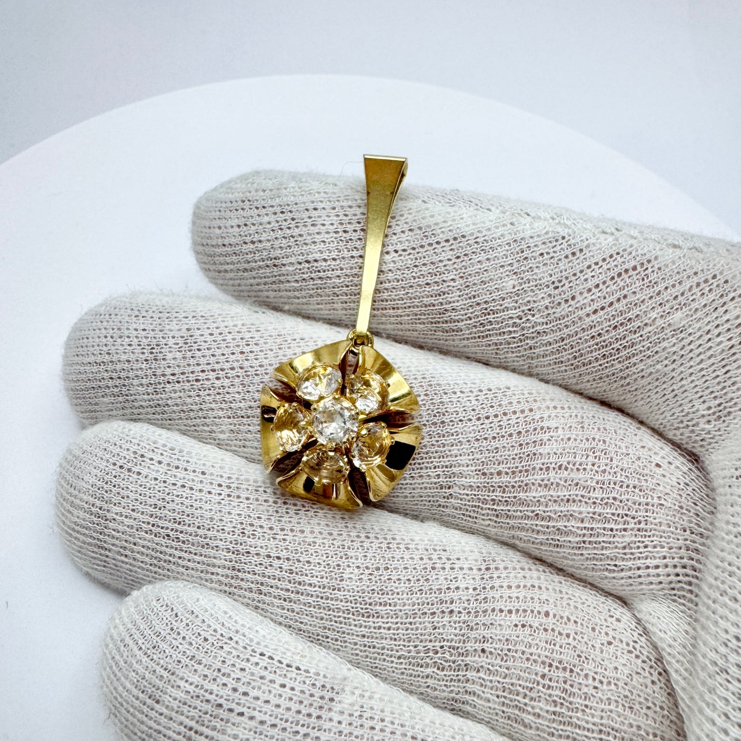 Elis Kauppi, Kupittaan Kulta Finland c 1960s. Vintage 18k Gold Rock Crystal Pendant.