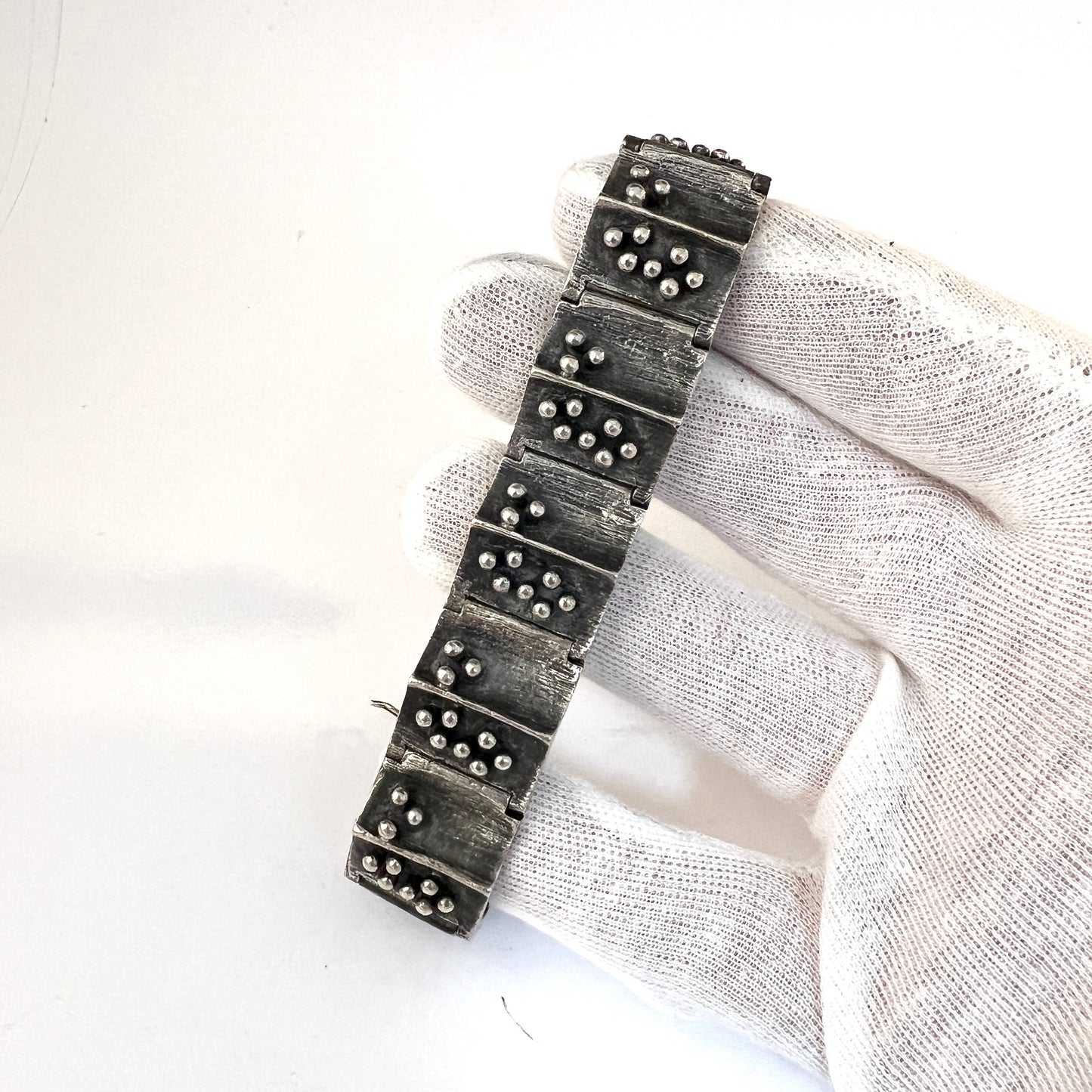 Alpo Tammi, Finland for Örneus Sweden 1973. Vintage Modernist Solid Silver Bracelet.