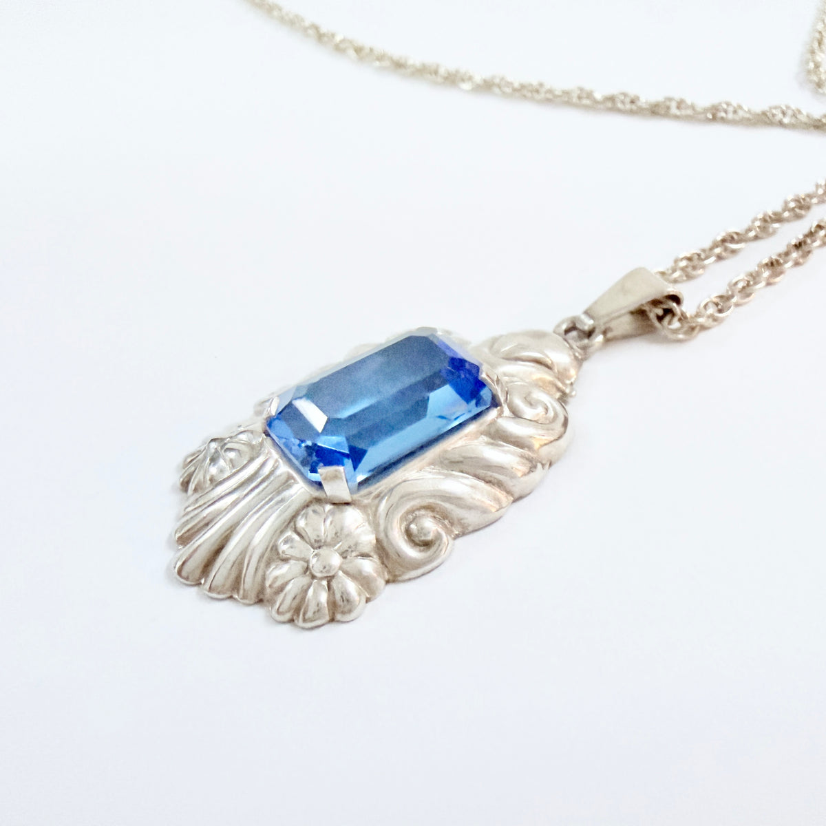 Per Emilson, Sweden 1940s. Solid Silver Intense Blue Glass Pendant Necklace.