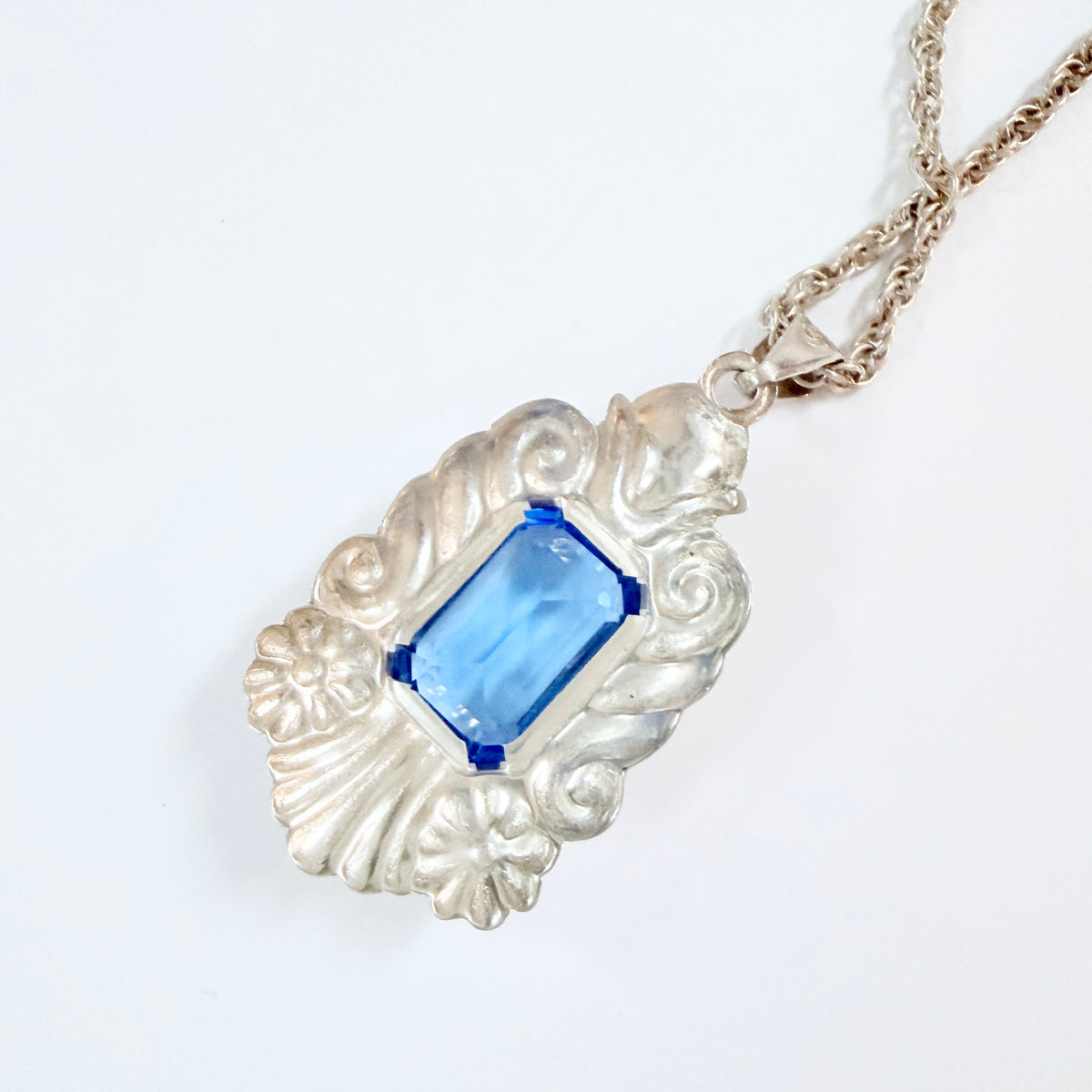 Per Emilson, Sweden 1940s. Solid Silver Intense Blue Glass Pendant Necklace.