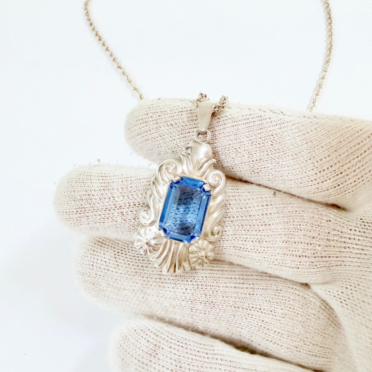 Per Emilson, Sweden 1940s. Solid Silver Intense Blue Glass Pendant Necklace.