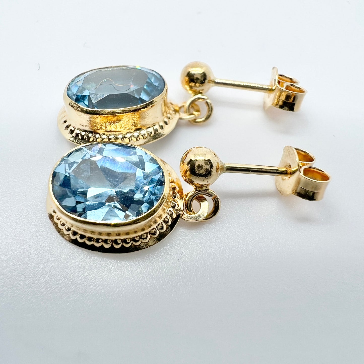Vintage Mid-century 18k Gold Synthetic Spinel Earrings.