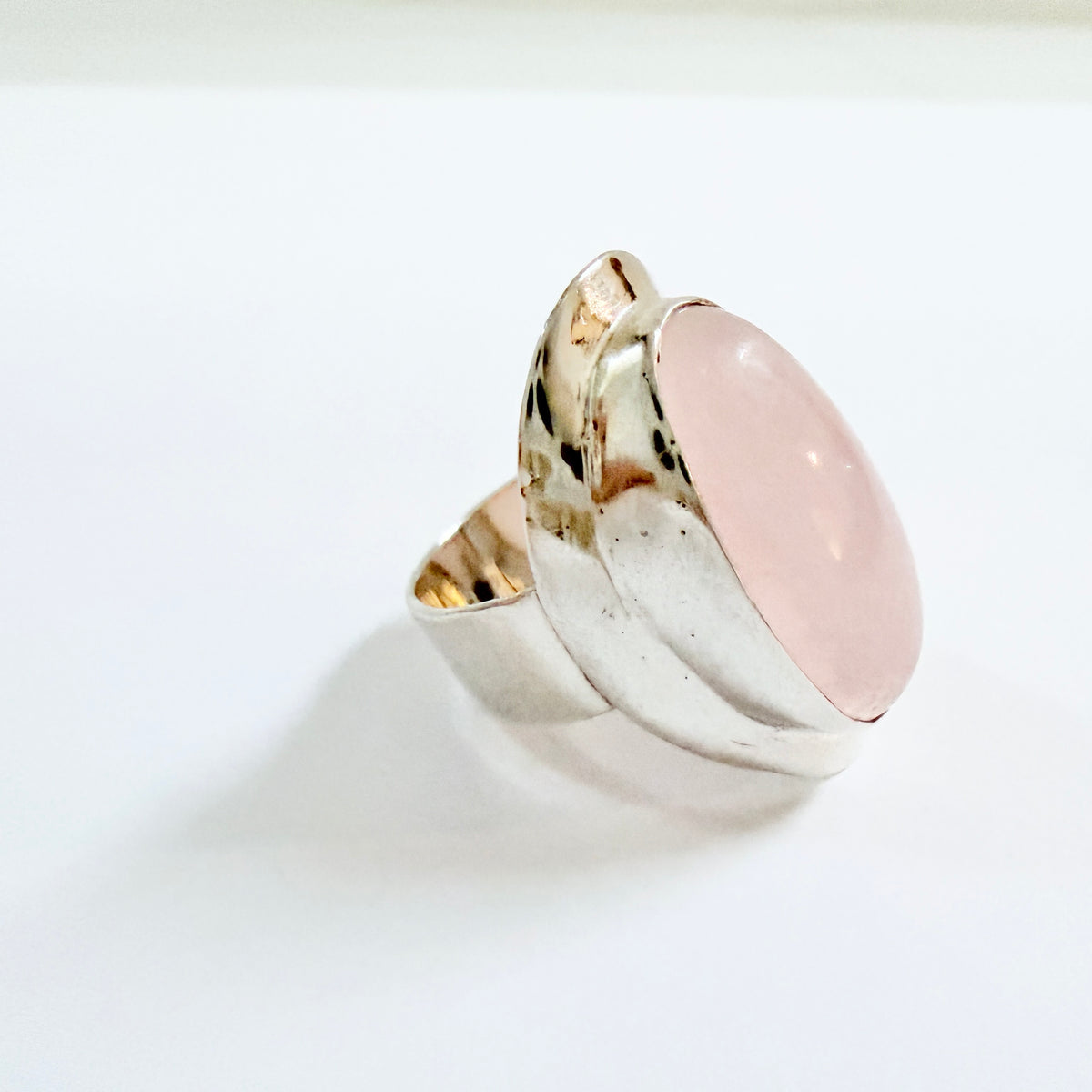 Vintage 1960s. Solid Silver Rose Quartz Ring.