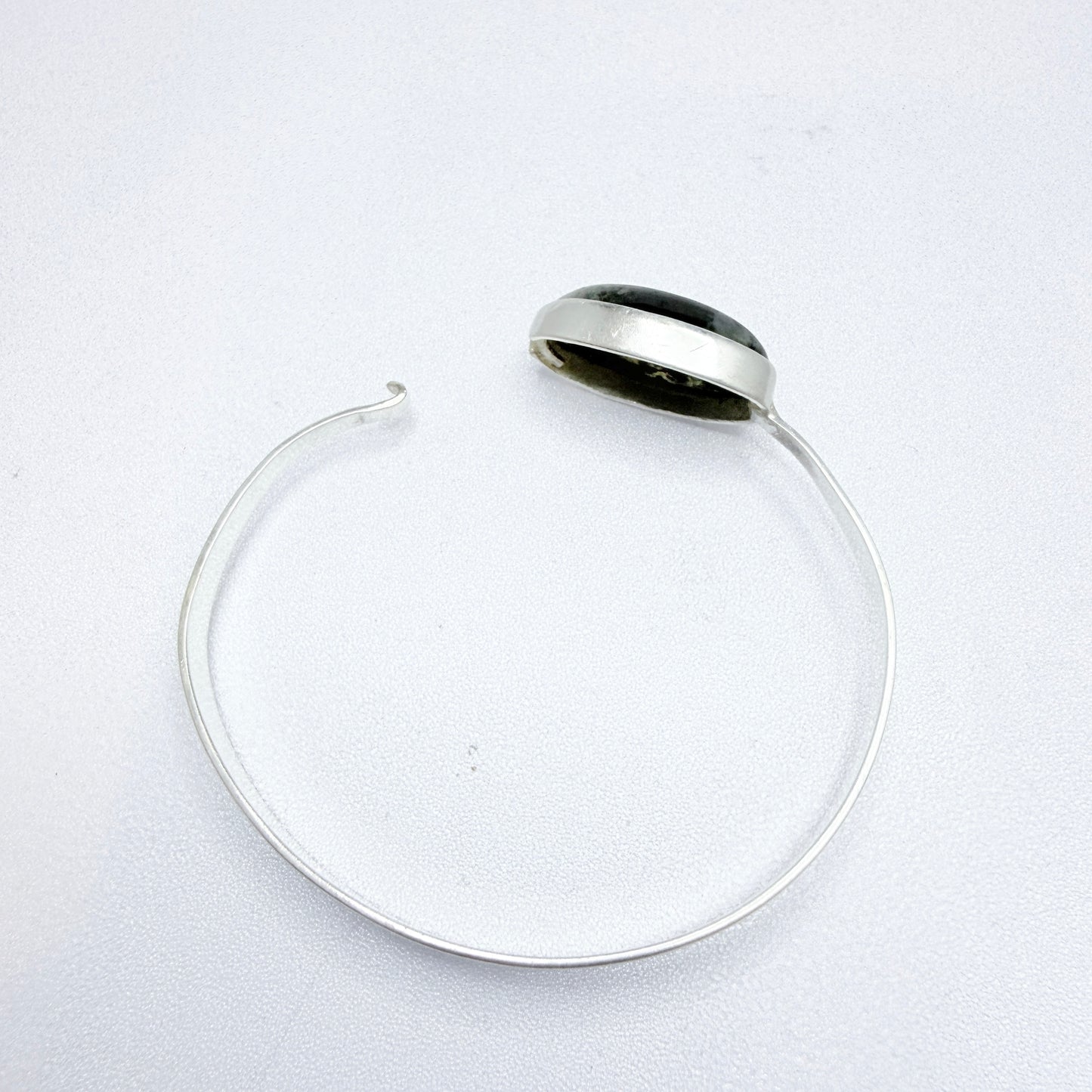 Vintage ca 1960s Solid Silver Moss Agate Bangle Bracelet.