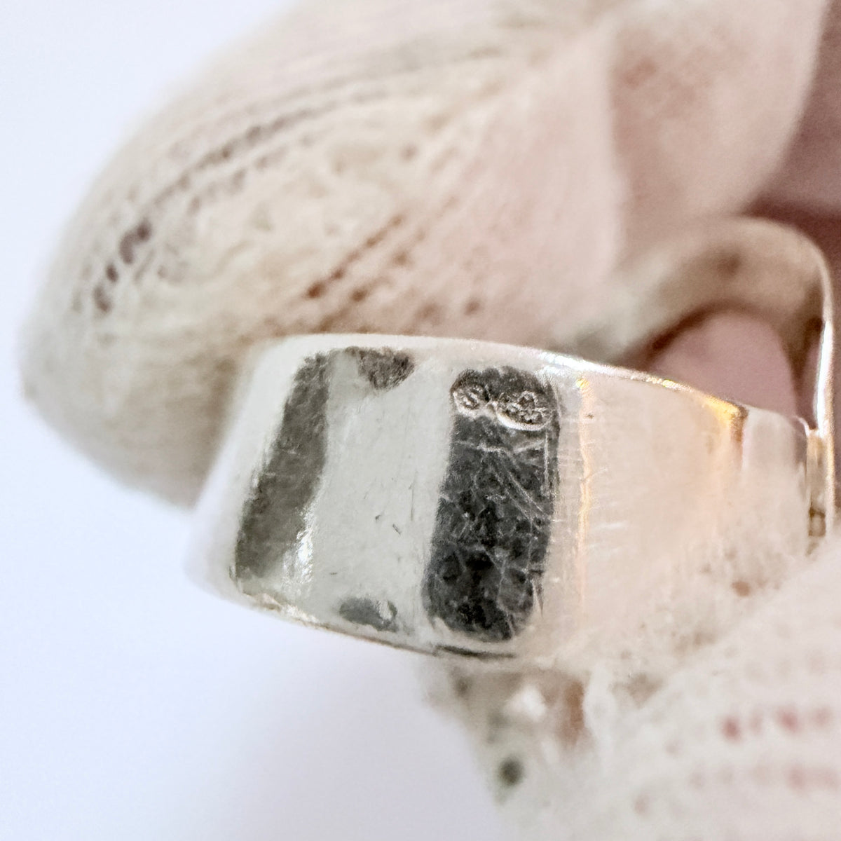 Vintage 1960s. Solid Silver Rose Quartz Ring.