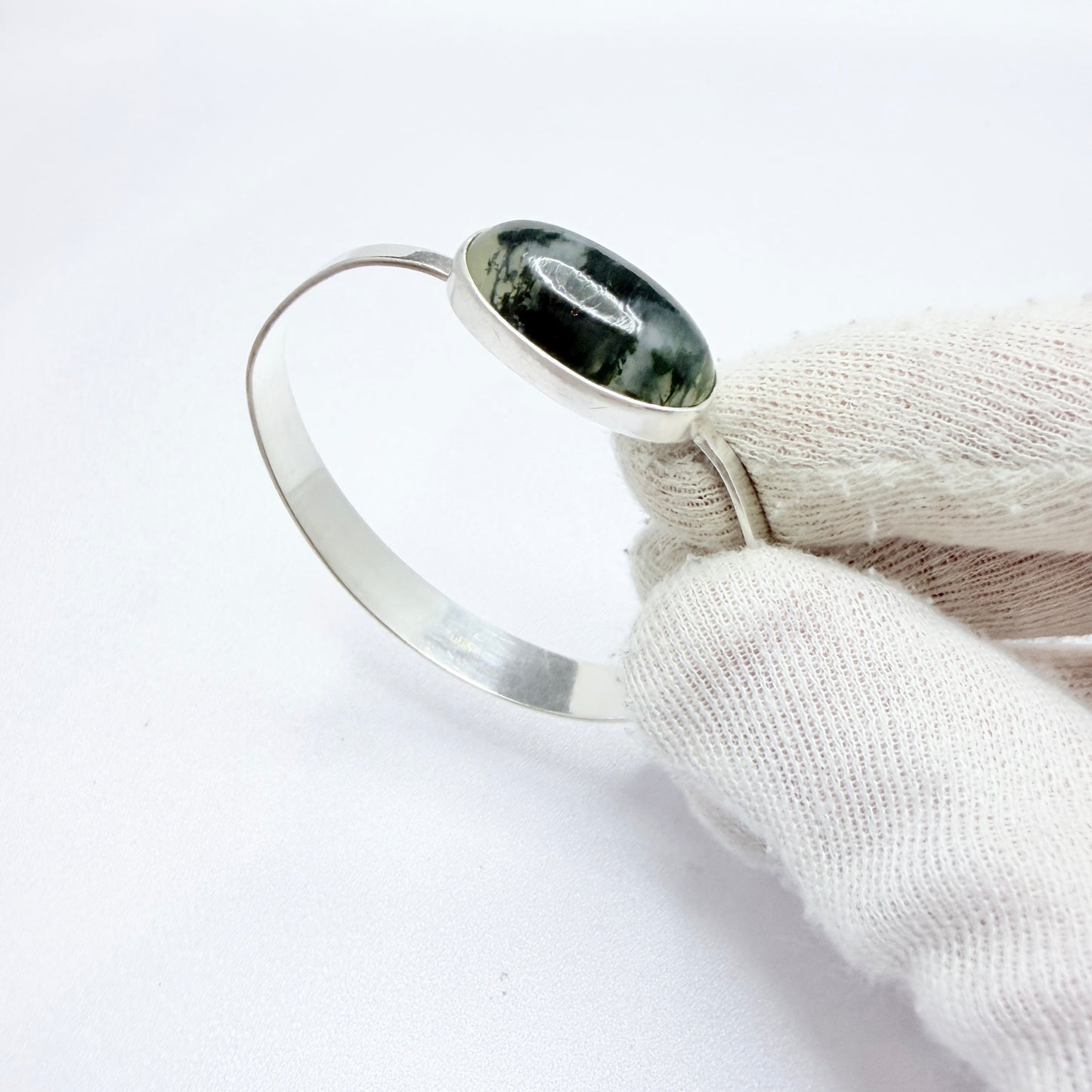 Vintage ca 1960s Solid Silver Moss Agate Bangle Bracelet.