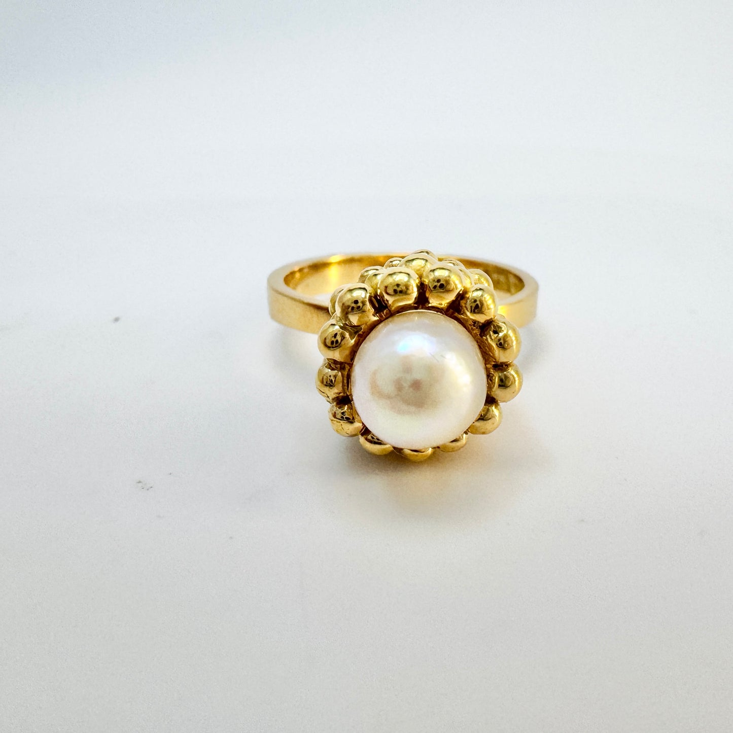 J Klintz, Sweden 1969. Vintage 18k Gold Cultured Pearl Ring.