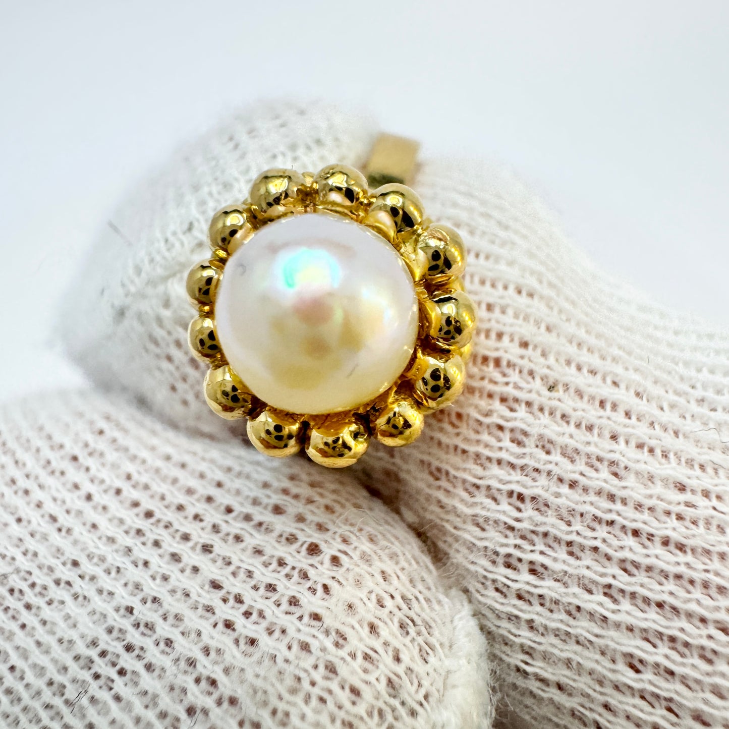 J Klintz, Sweden 1969. Vintage 18k Gold Cultured Pearl Ring.