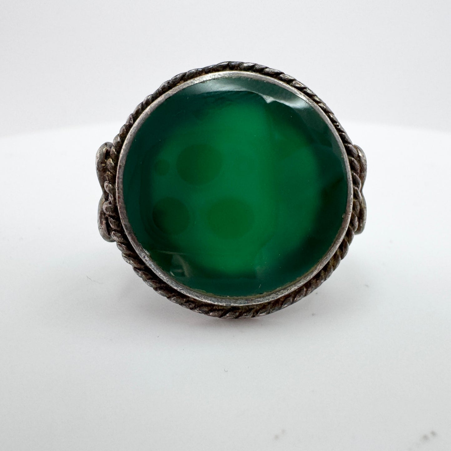 Vintage Sterling Silver Chrysoprase Ring.