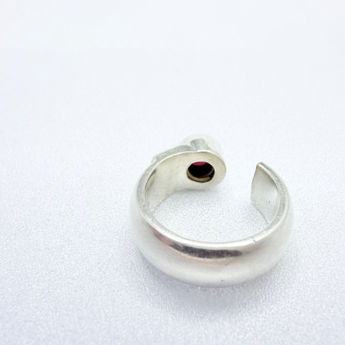 TJL, England. Chunky Sterling Silver Garnet Ring.
