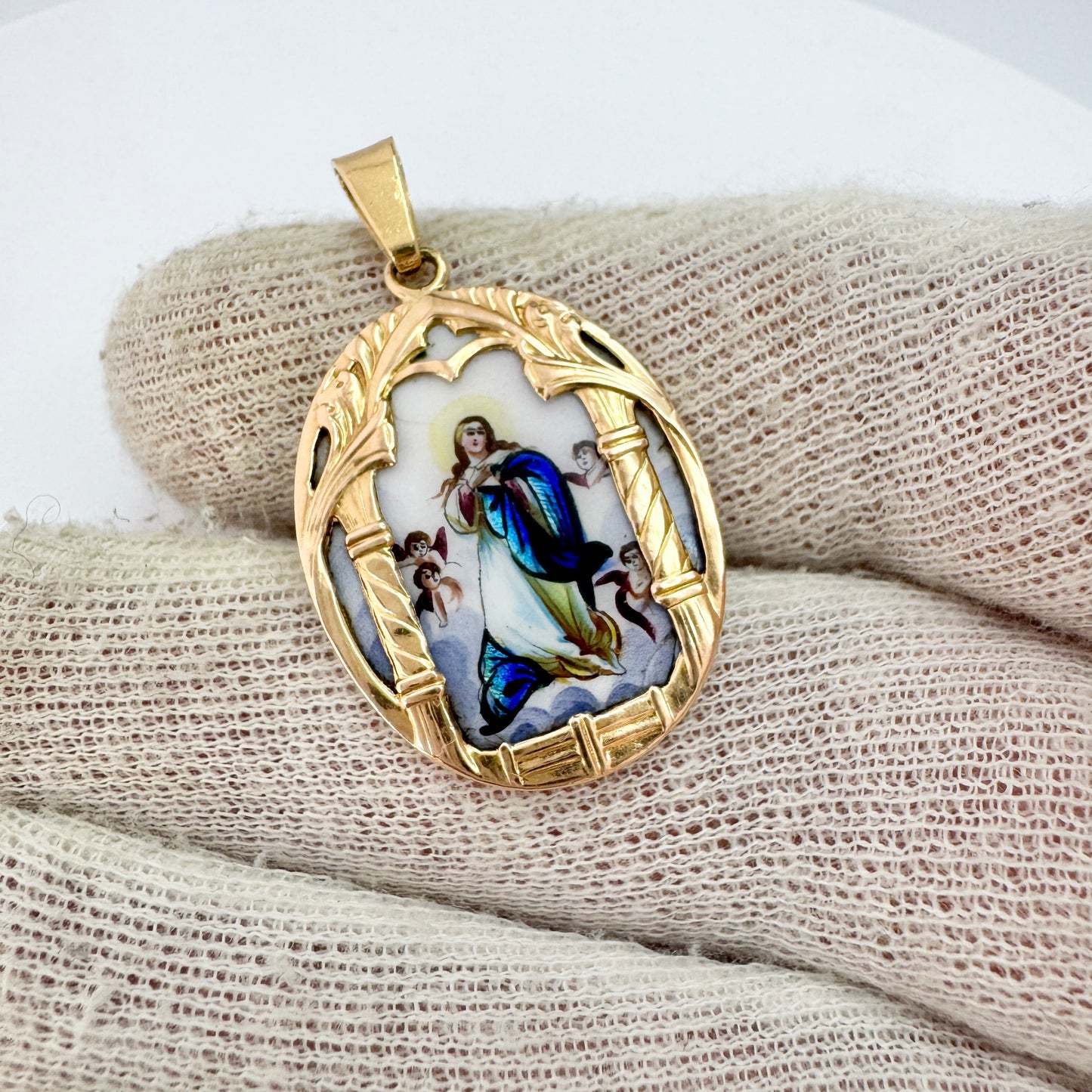 Vintage 14k Gold Painted Virgin Mary Pendant. Likely Italy.