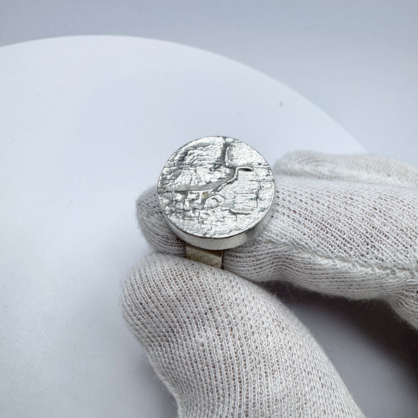 SSA, Sweden 1971. Vintage Modernist Sterling Silver Ring.