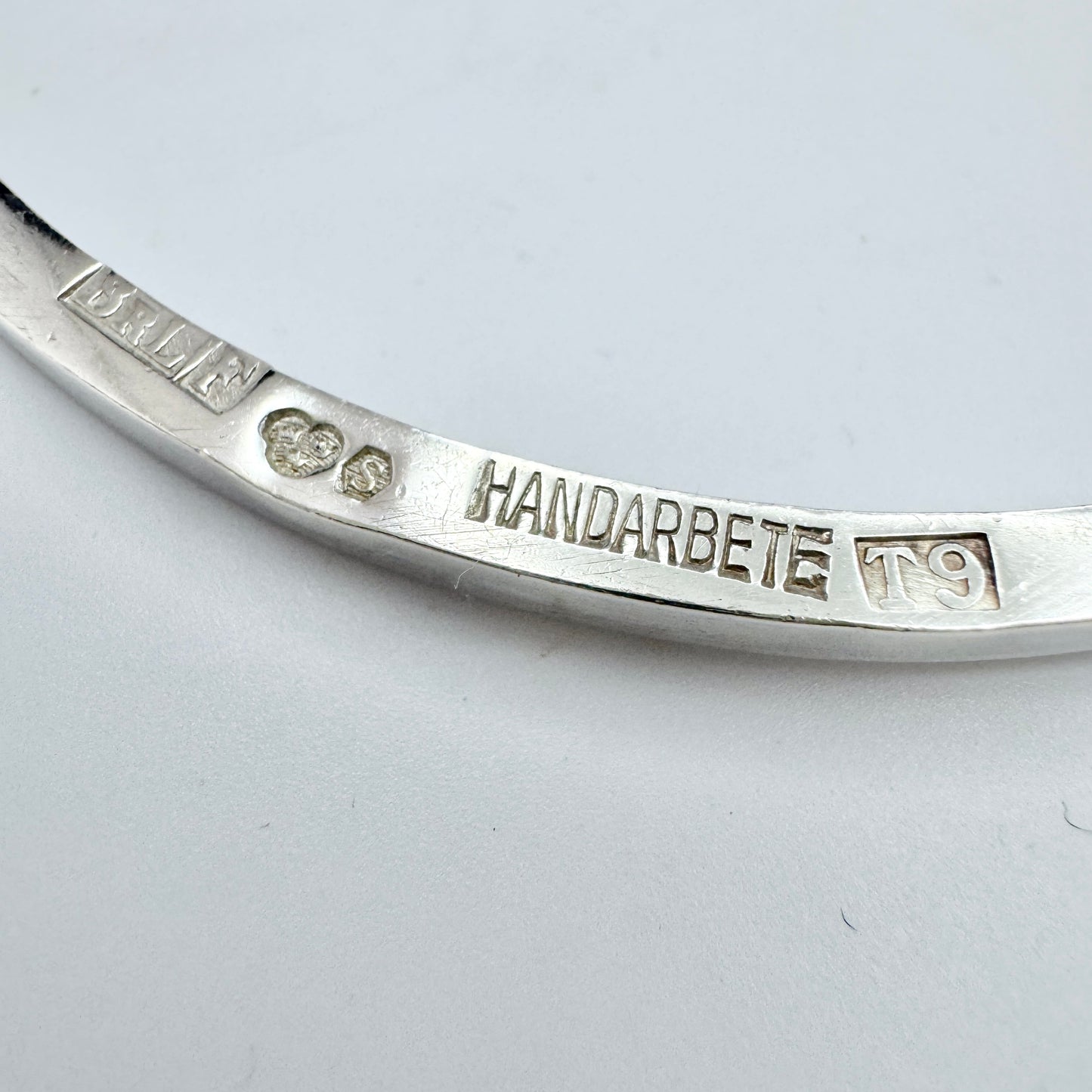 Lundqvist Brothers, Sweden / Georg Jensen, Denmark. Vintage 1960s Sterling Silver Bangle Turtle Charm.