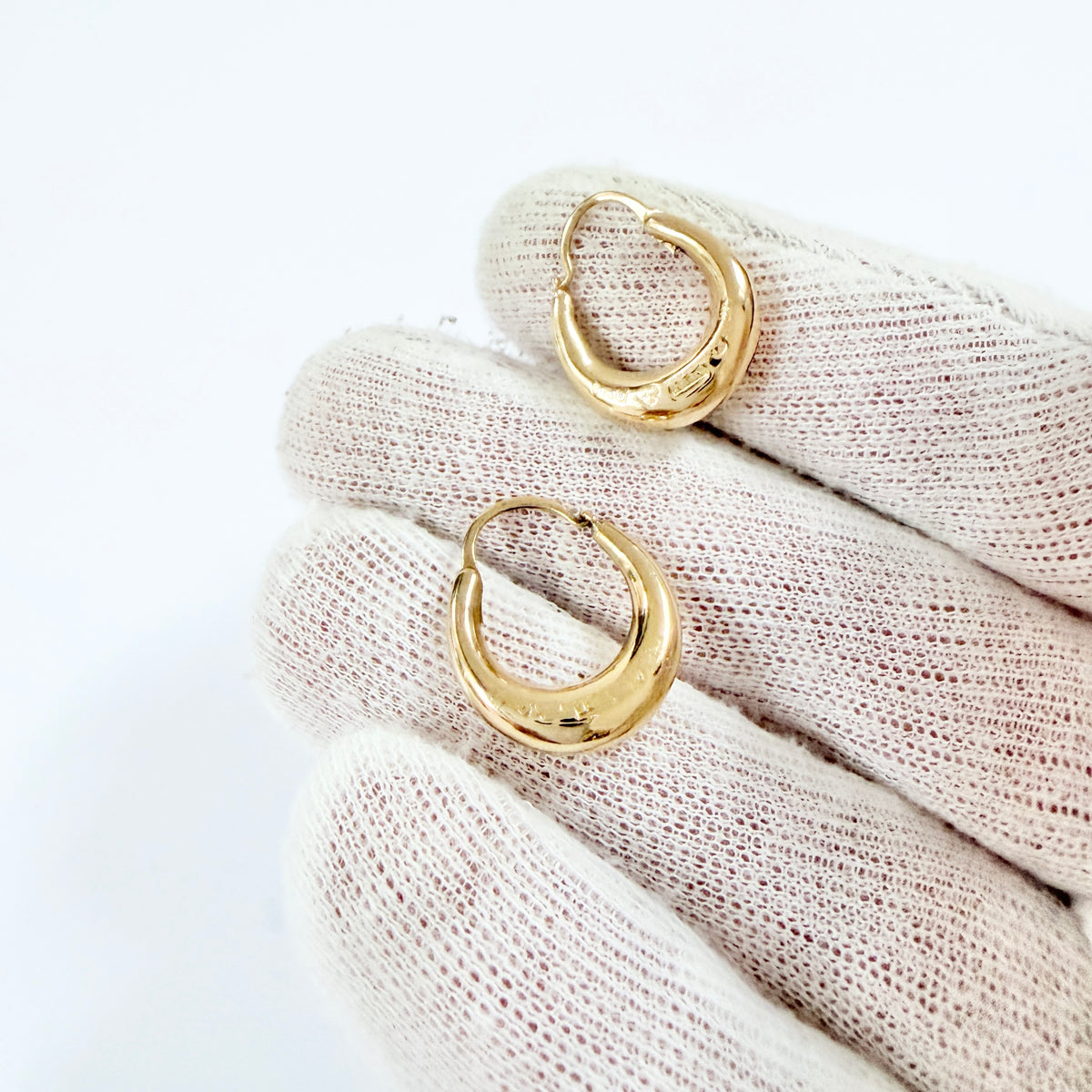 J Ax Öberg, Sweden year 1920. Antique 18k Gold Earrings.