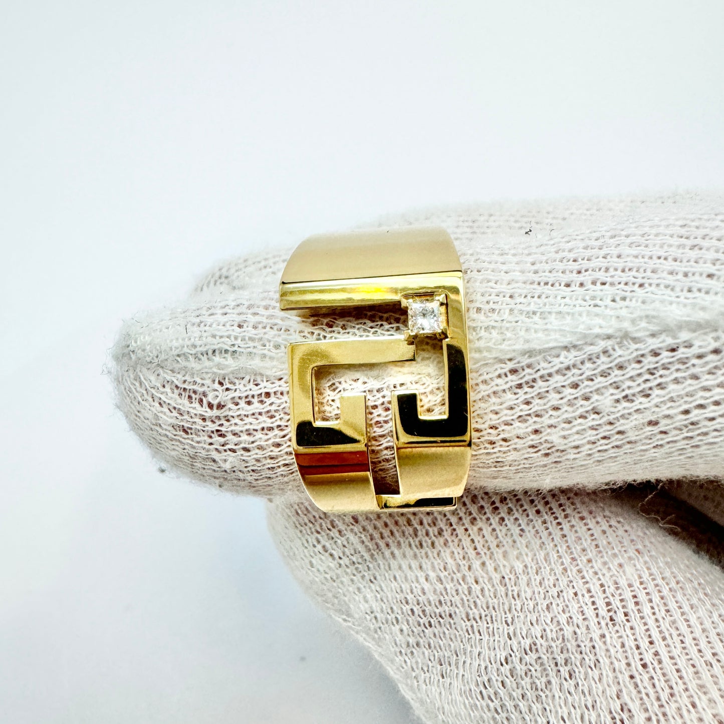 Balmain Paris. 18k Gold Diamond Signet Ring. Design Labyrinth. Boxed