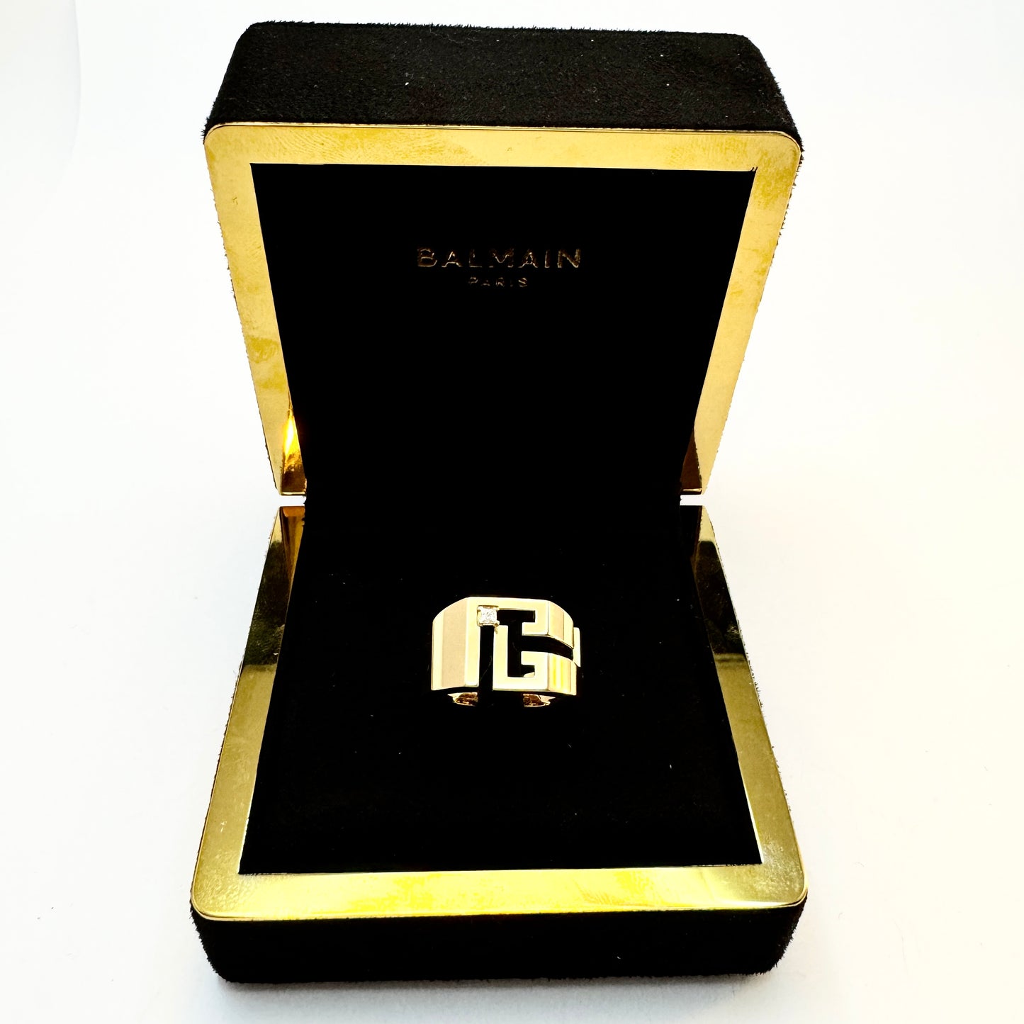 Balmain Paris. 18k Gold Diamond Signet Ring. Design Labyrinth. Boxed