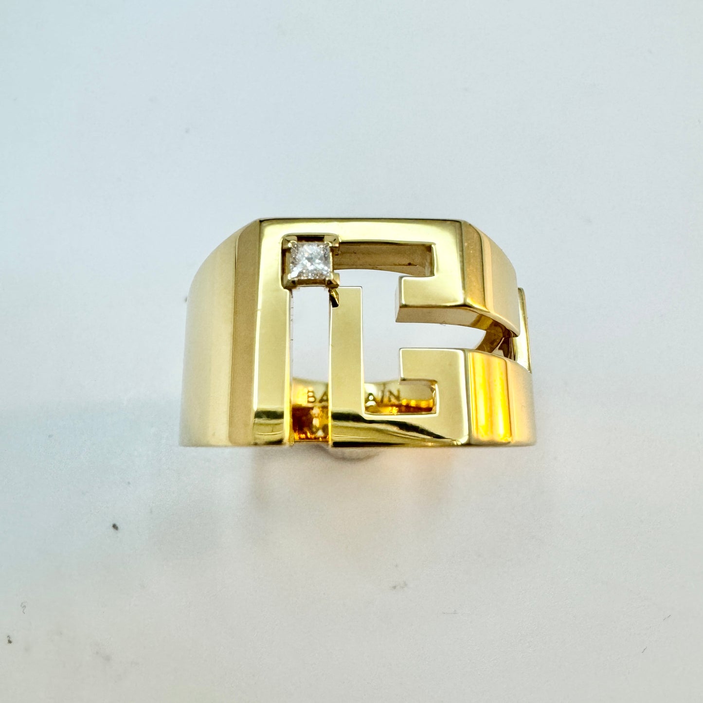 Balmain Paris. 18k Gold Diamond Signet Ring. Design Labyrinth. Boxed