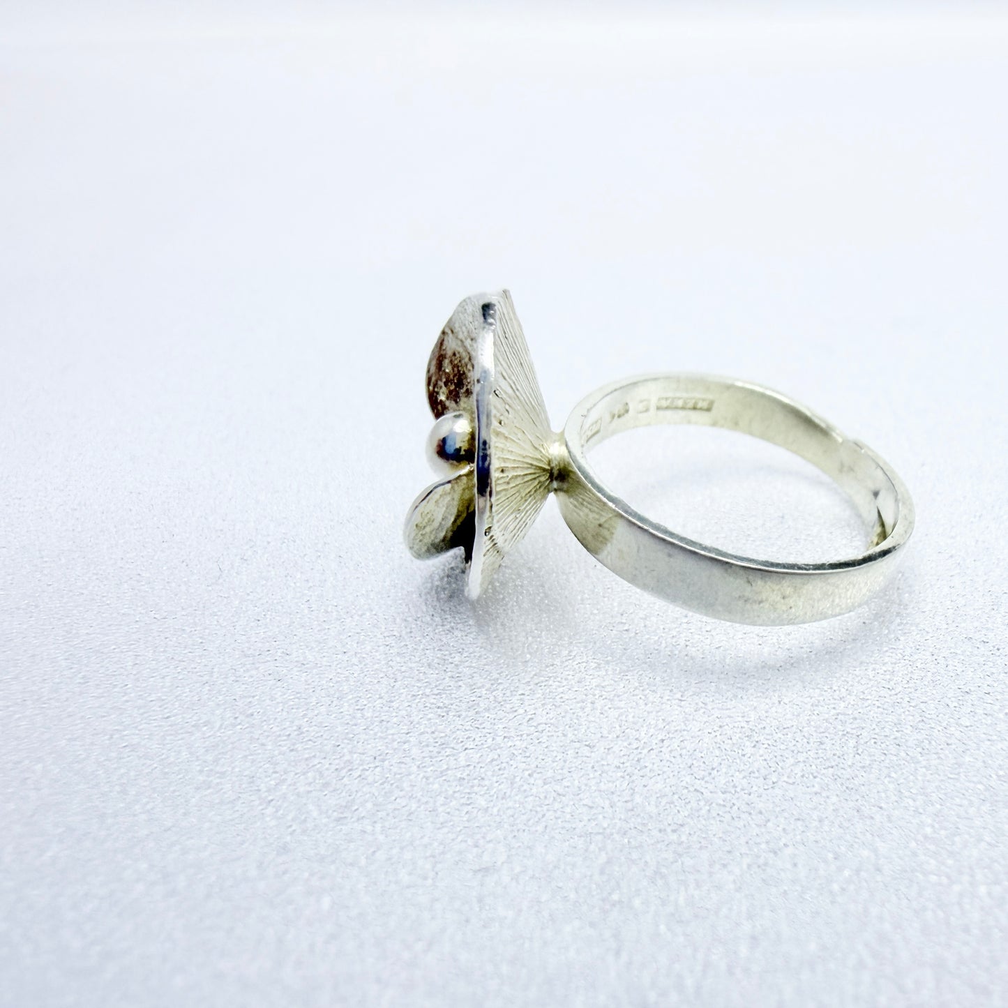 Theresia Hvorslev for MEMA, Sweden 1978. Vintage Sterling Silver Ring. Design: Dewdrop