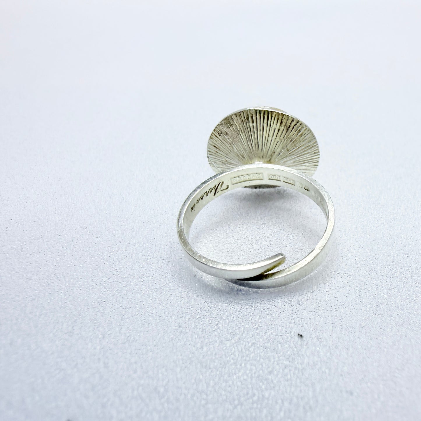 Theresia Hvorslev for MEMA, Sweden 1978. Vintage Sterling Silver Ring. Design: Dewdrop