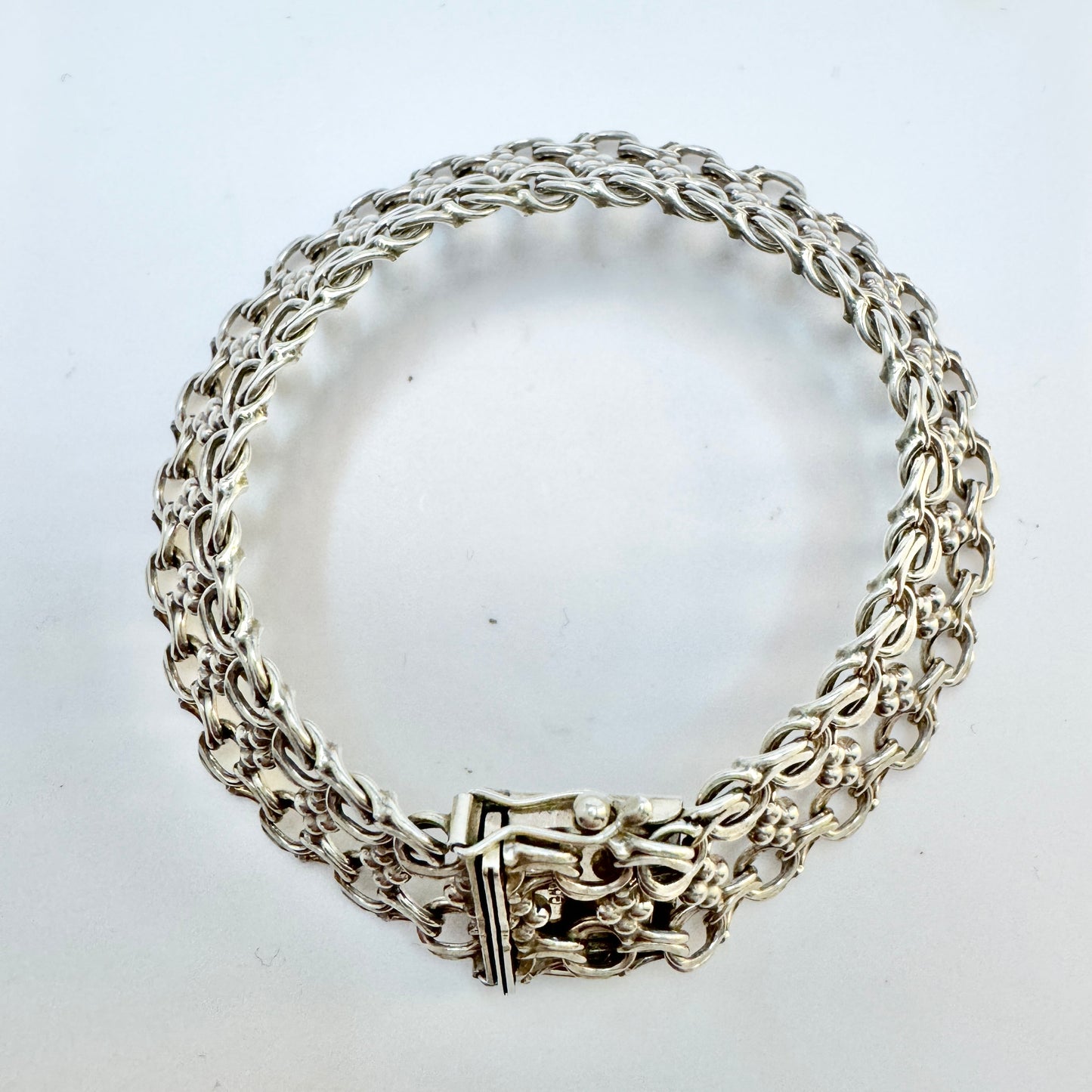 Göte Engström, Sweden 1988. Vintage Solid Silver Double Bismarck Bracelet