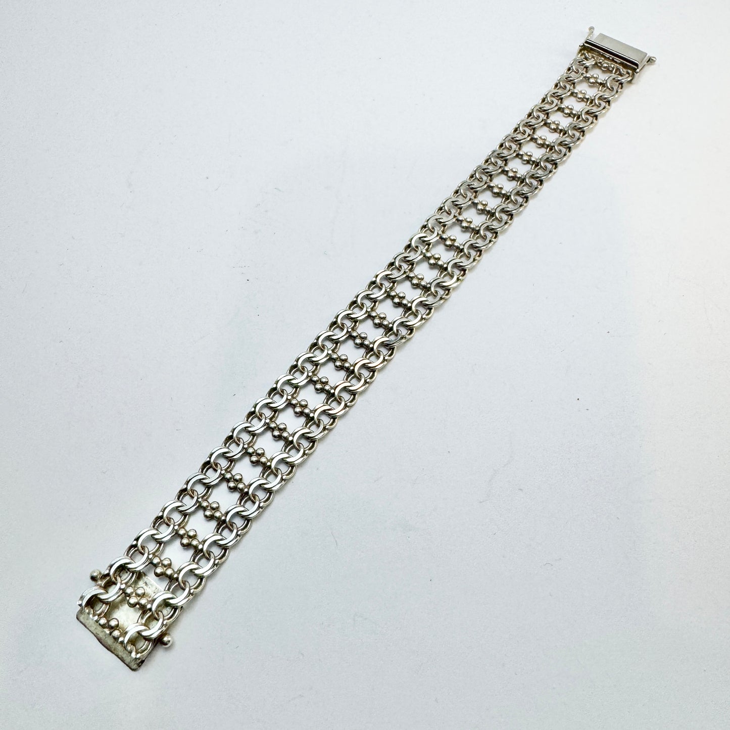 Göte Engström, Sweden 1988. Vintage Solid Silver Double Bismarck Bracelet