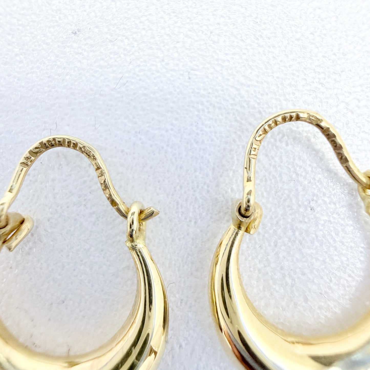 Sweden. Vintage 18k Gold Earrings.