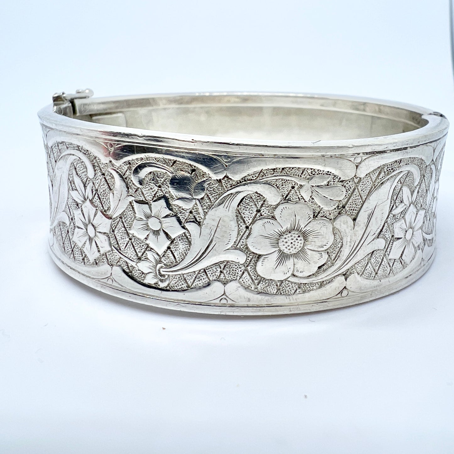 Andreas Daub Germany 1950s Solid Silver Hinged Flower Bangle Bracelet.