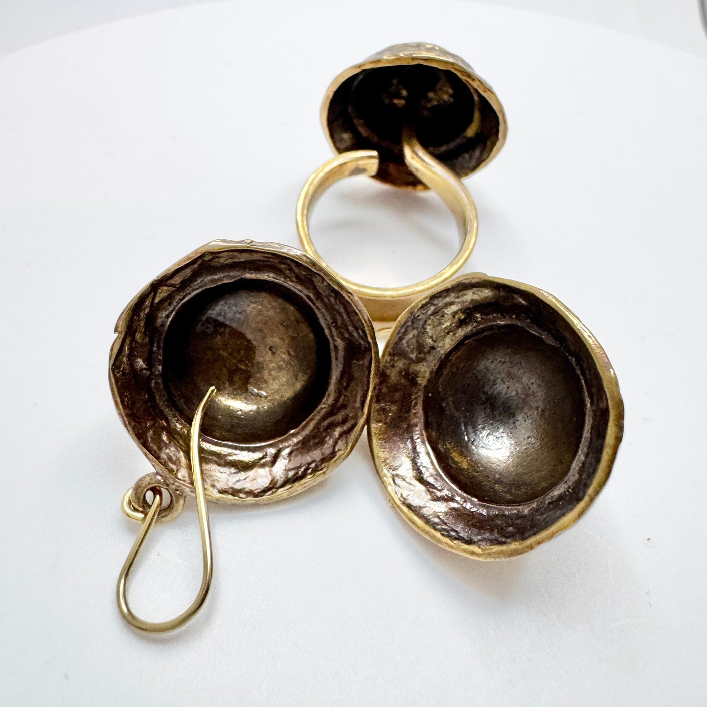 Owe Johansson, Finland c 1970s. Bold Vintage Bronze Ring + Earrings.
