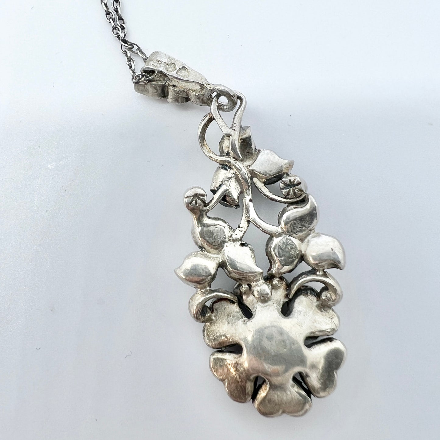 Sweden early 1900s Solid Silver Foile Back Paste Stone Pendant Necklace