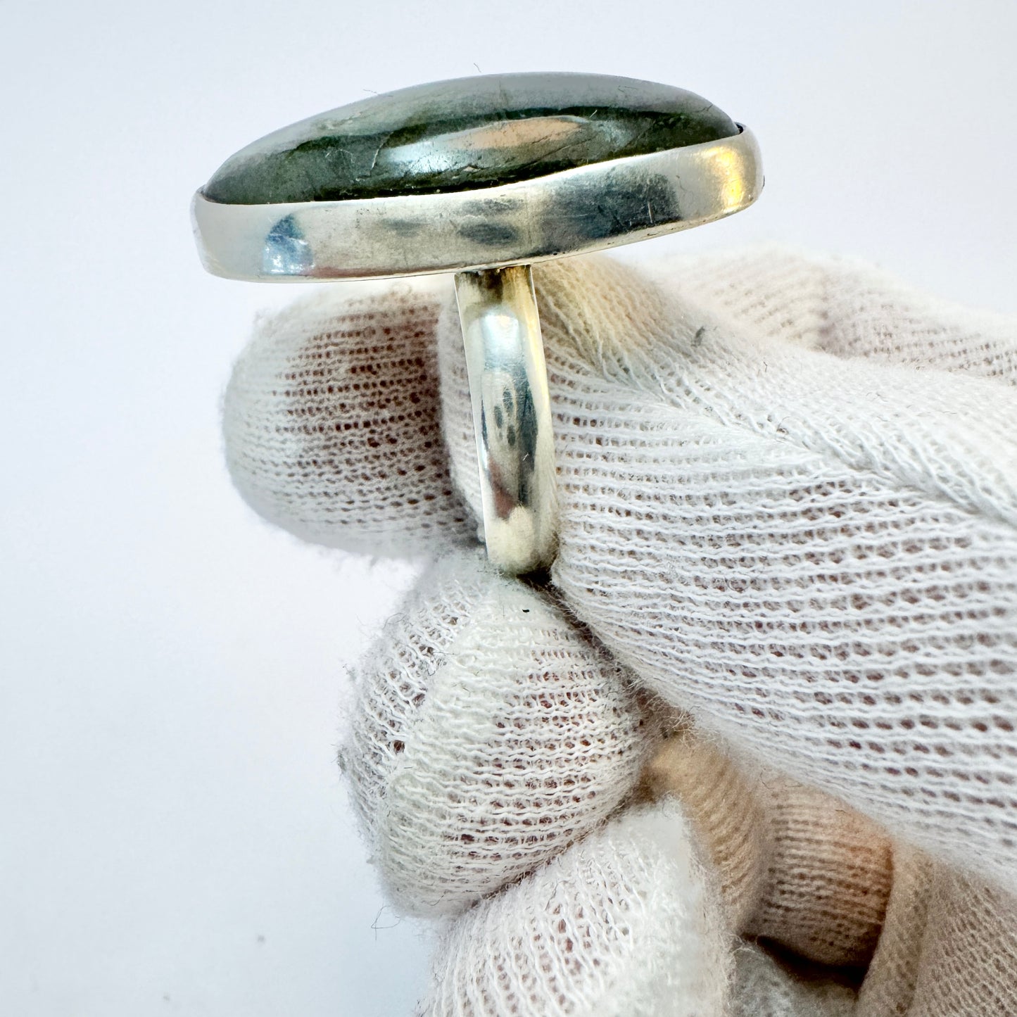 Vintage Sterling Silver Large Labradorite Ring.