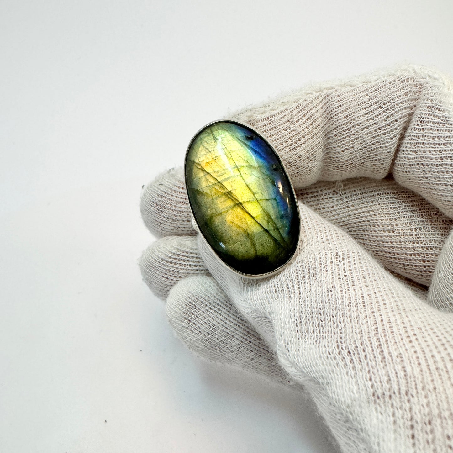 Vintage Sterling Silver Large Labradorite Ring.