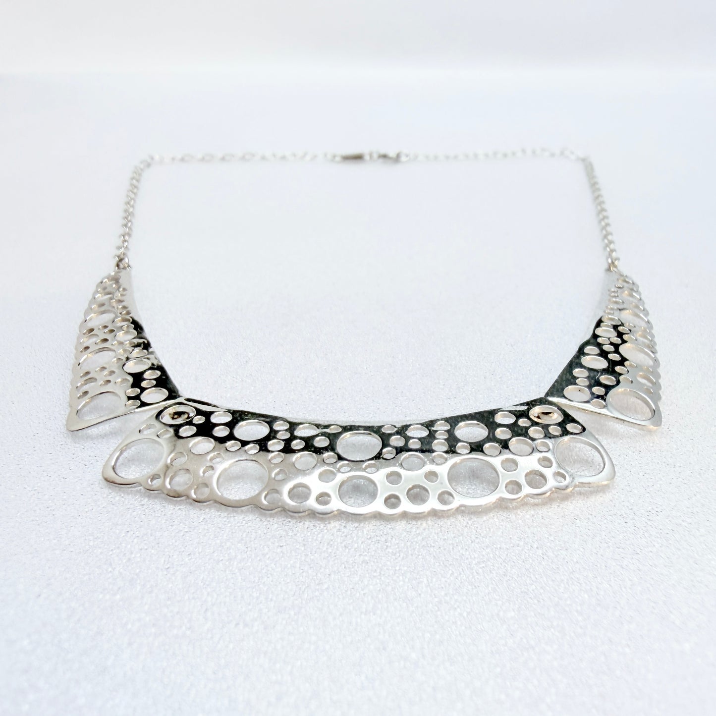 Kultakeskus, Finland. Design Liisa Vitali, Sterling Silver Necklace