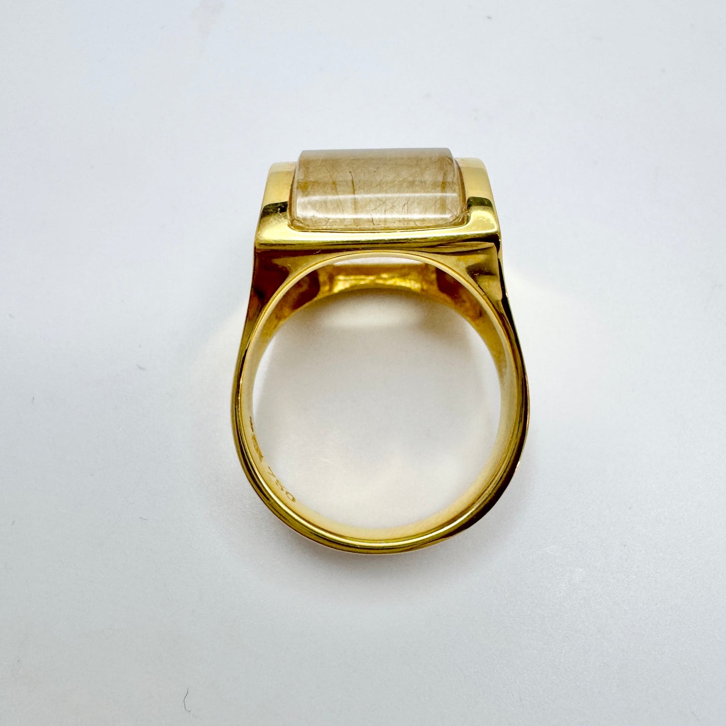 Sweden. Chunky 18k Gold Rutilated Quartz Ring. Mint.