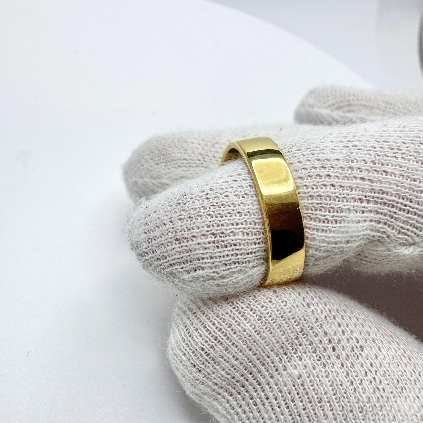 Sweden. Chunky 18k Gold Rutilated Quartz Ring. Mint.