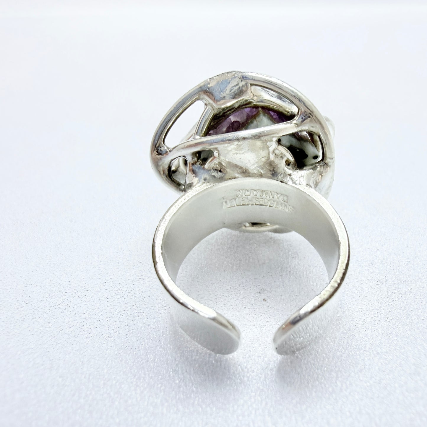 Smykkesmeden, Denmark. Vintage Brutalist Silver-plated Amethyst Ring.
