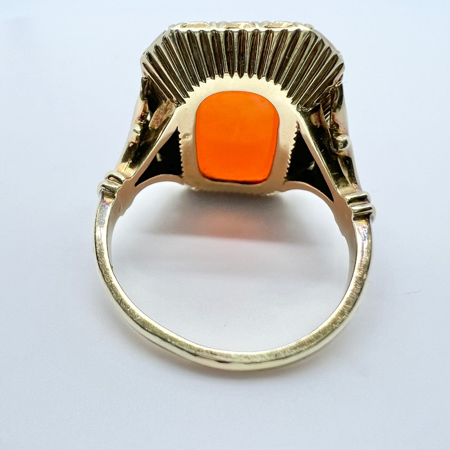 Antique c 1910. 14k Gold Carnelian Signet Ring.