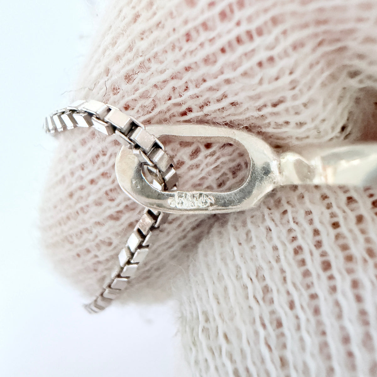 Vintage Solid Silver Synthetic Spinel Pendant Necklace.